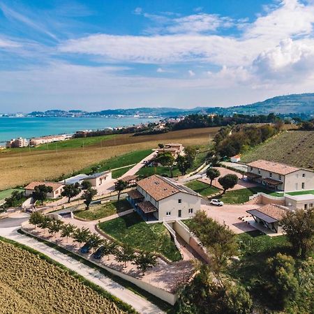 Agriturismo Il Colle Dei Lecci Ancona Bagian luar foto