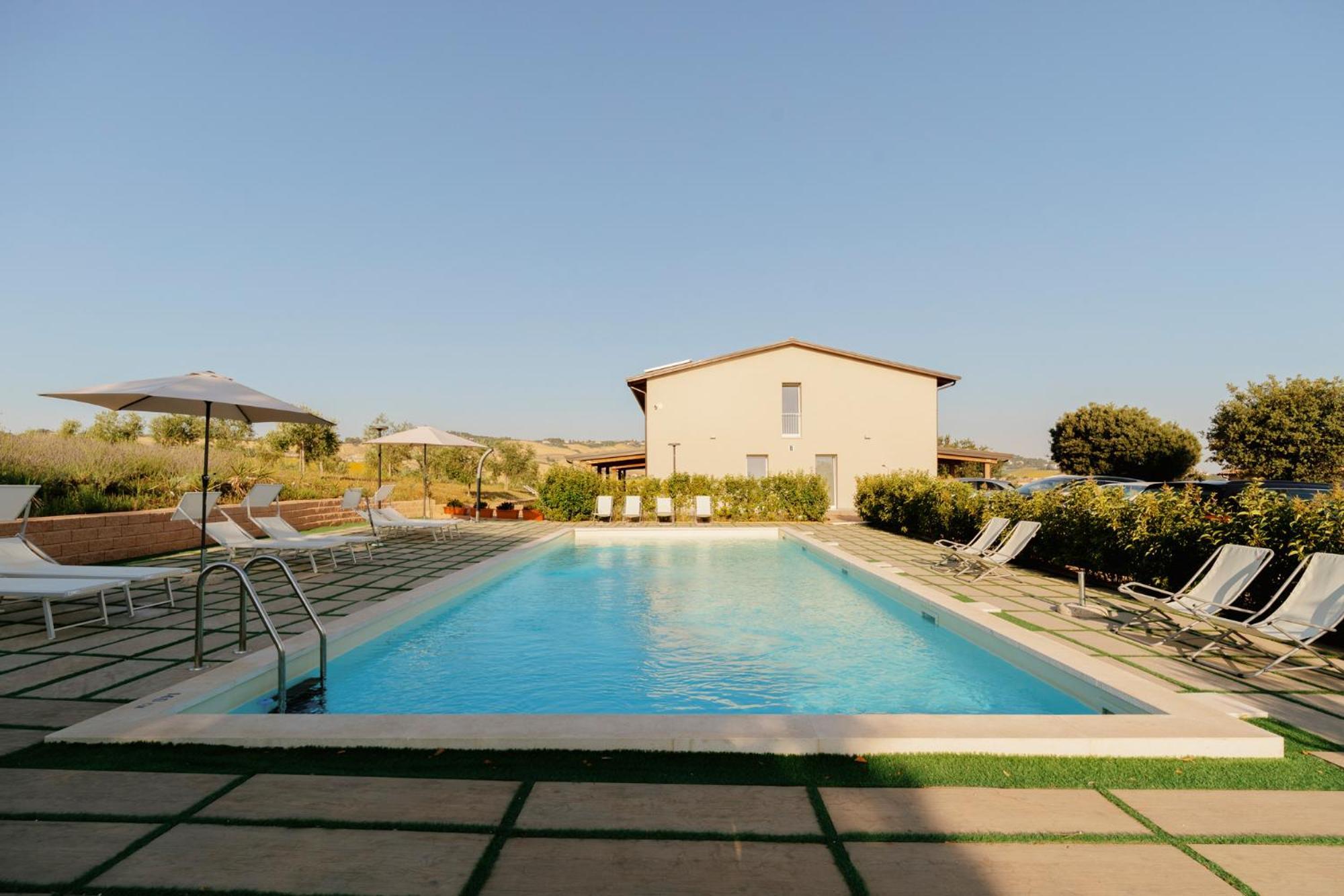 Agriturismo Il Colle Dei Lecci Ancona Bagian luar foto